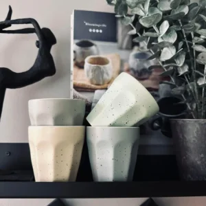 Café krus i 4 flotte farger