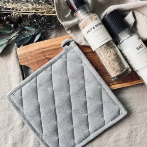 Gryteklut - Lys grå quilt