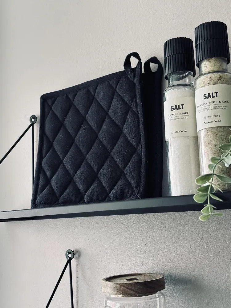 Gryteklut – Svart quilt