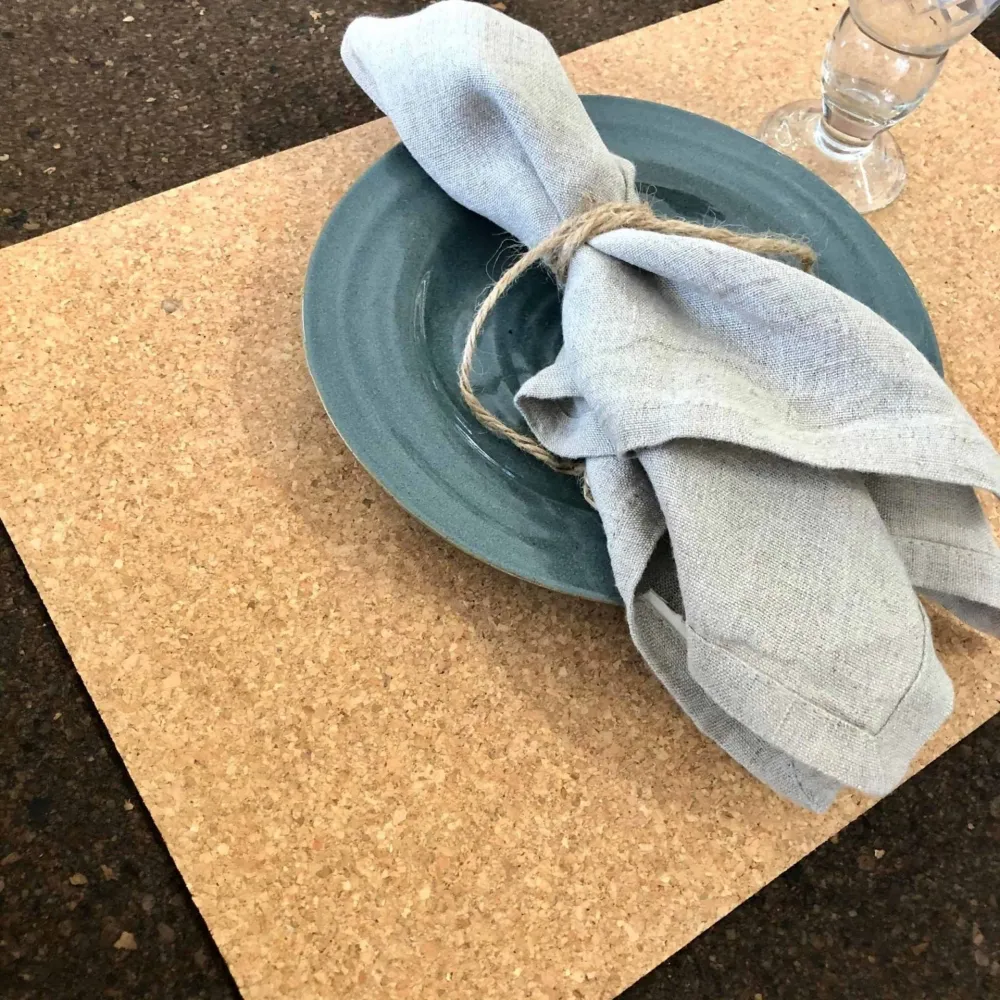 Liten brun korkunderlag / plassmatte