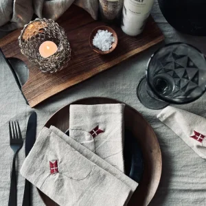 Munnservietter Natur linmix med flagg - Pakke med 4 stk