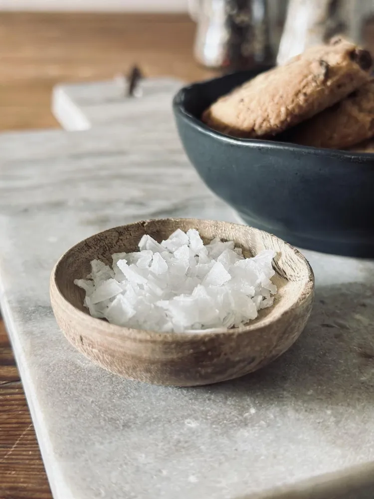 Saltkar i akacietre