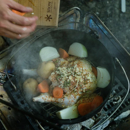 Snow Peak Cast Iron Oven 26cm
