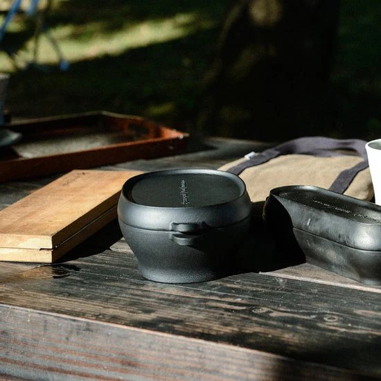 Snow Peak Micro Oval Cast Iron Oven