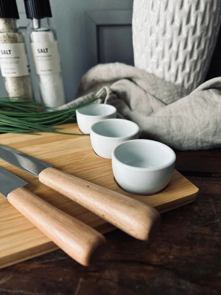 Sushi / tapas sett m. skåler og skjærebrett