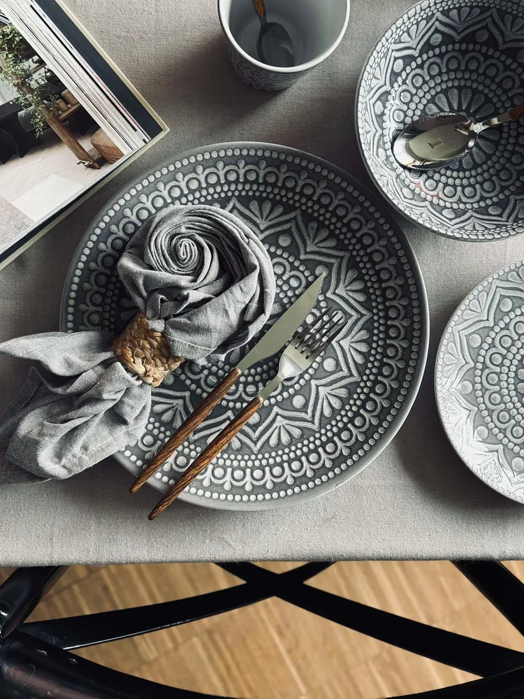 Tallerken India Stonewear 27cm - Grå