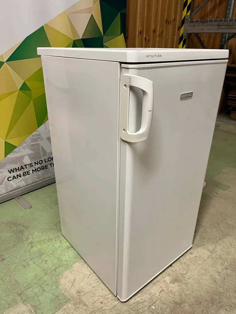 Electrolux kjøleskap ERC19002W8