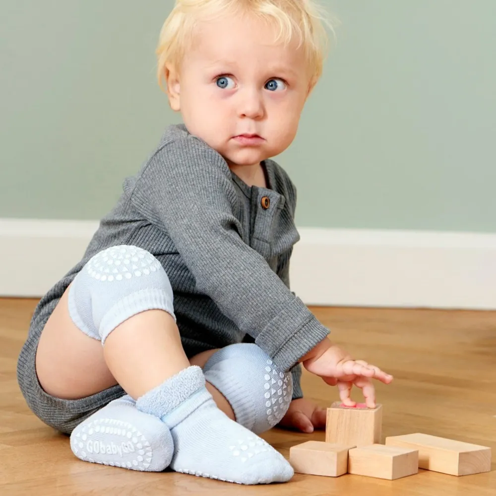 Gobabygo Sky Blue Crawling Knebeskyttere Økologisk Frotté Bomull