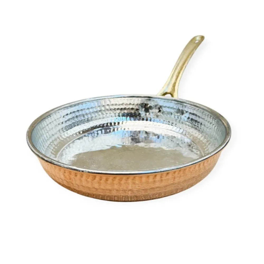 Tradisjonell hamrert kobberpanne - 23 cm