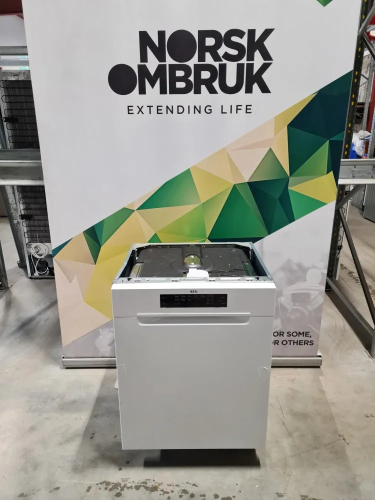 AEG 5000 AirDry Oppvaskmaskin FBB33617ZW