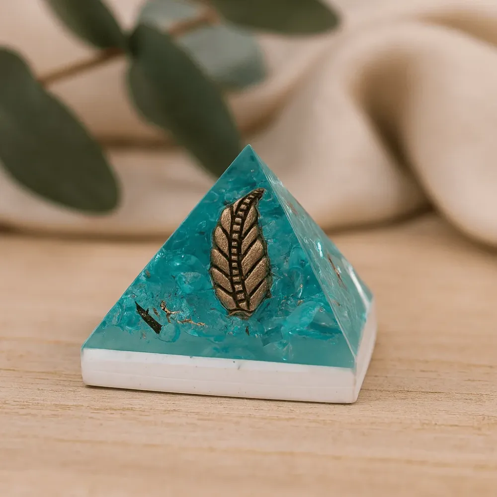 Orgonitt pyramide krystaller og kobber 25mm