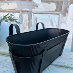 Plantekasse med oppheng – Black Noise small
