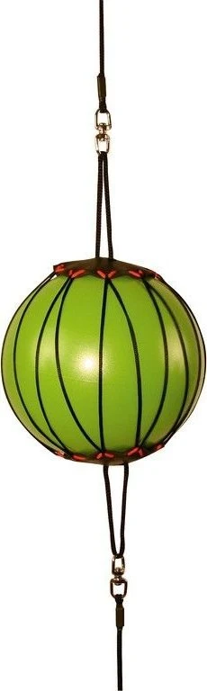 Hesteleke hengende ball med godbitsnorer 25cm, grønn stallbruk Kerbl