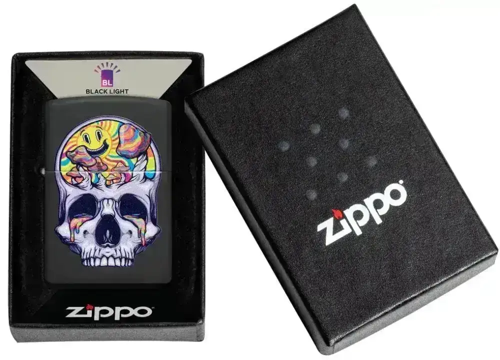 Zippo Lighter - Blacklight Skull Design - Matt Svart Lighter
