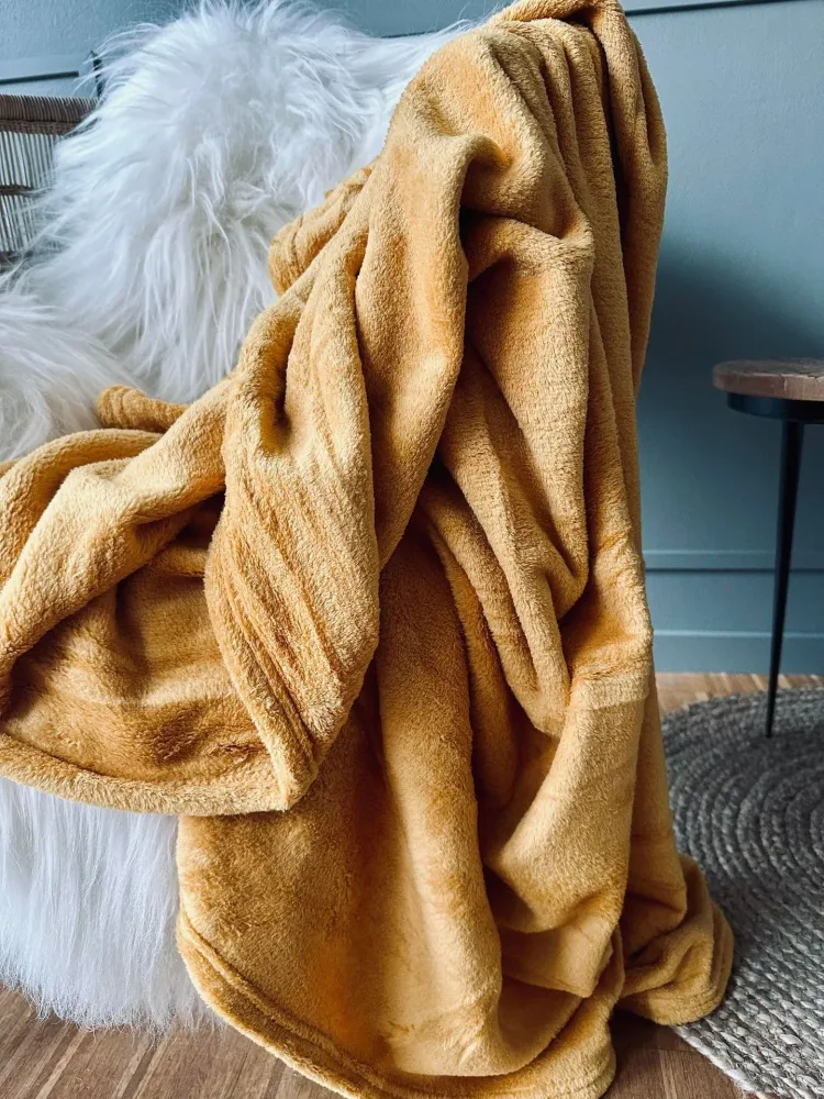 Pledd i fleece – Sennep