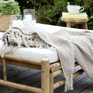 Pledd av overskuddsgarn – Latte / Natur