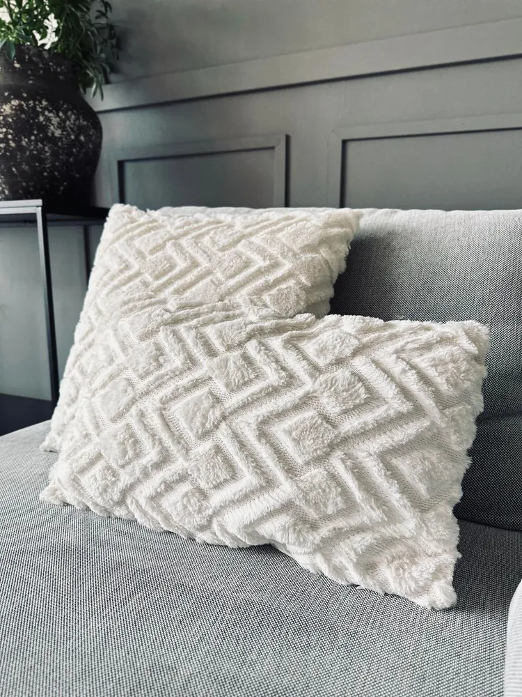 Pute inkl. fyll - 30x50 cm Lys ZigZag