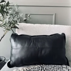 Pute Svart skinn 35x60cm