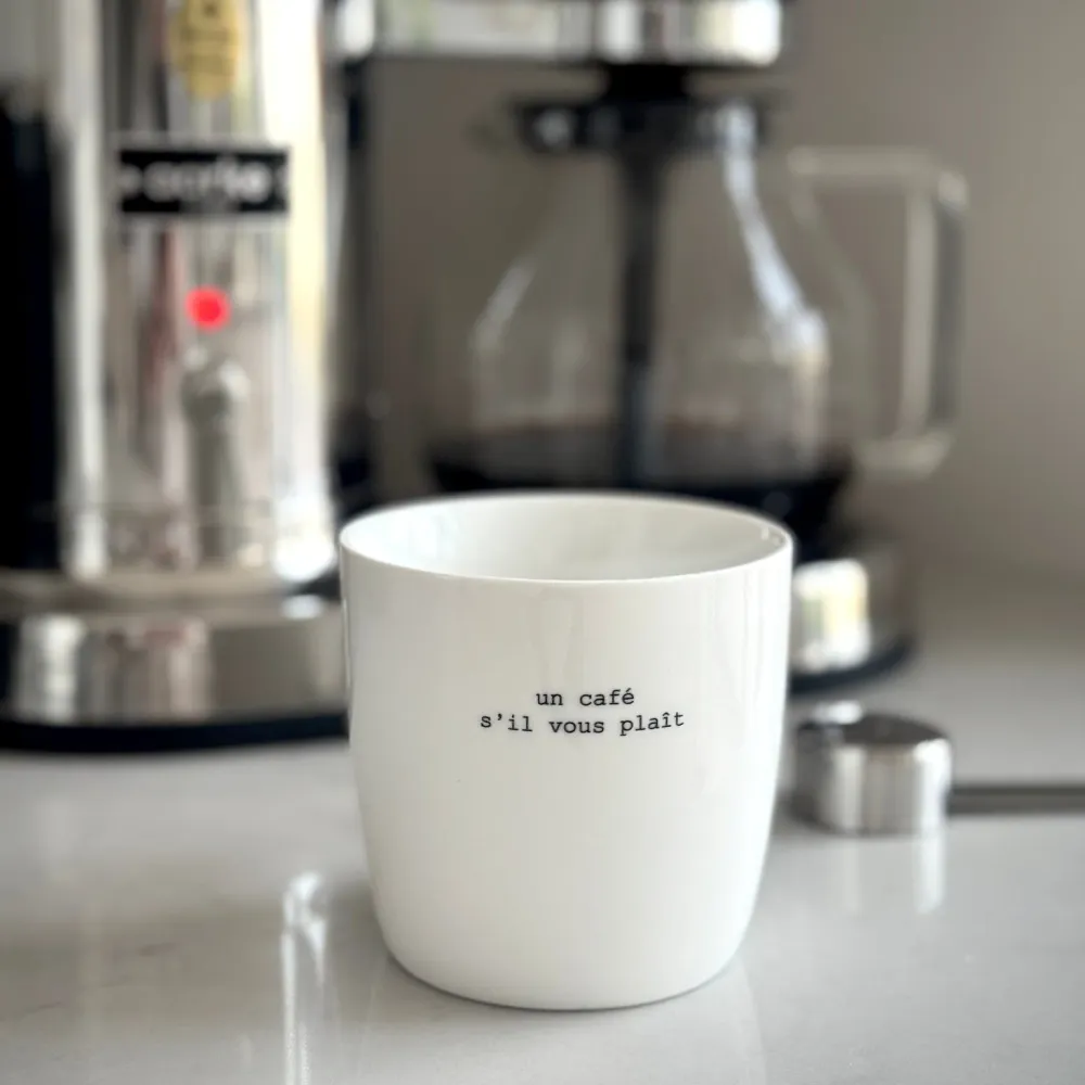 sögne krus hvit un café