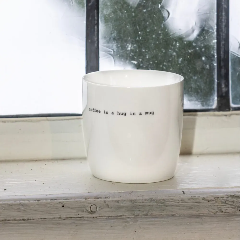 sögne krus hvit coffee is hug