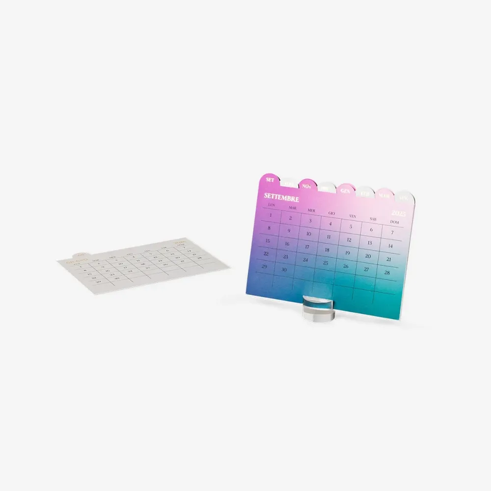 CL 2025-2026 desk gradient