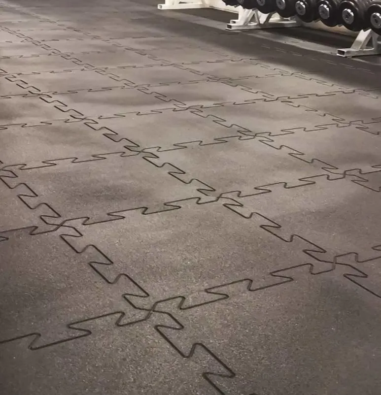 Gummimatte15mm 2 m² med kanter, svart til treningsrom UnderFit